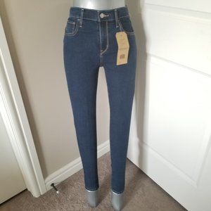 Levi's 720 HIGH RISE SUPER SKINNY WOMEN'S JEANS